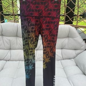 Peloton Pride Prism leggings size small